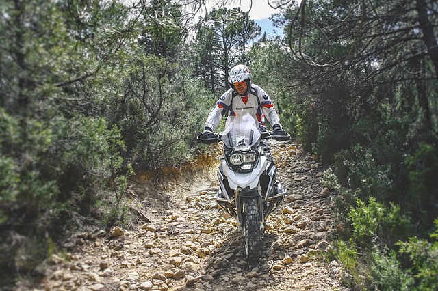 Vhodná moto-prilba je synonymom kvalitnej a bezpečnej jazdy